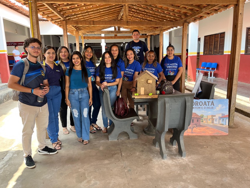Pedagogia em Ação! Nosso projeto interdisciplinar, guiado pelo Prof. Lucas e com o apoio fundamental da Coordenação de Pedagogia, foi um sucesso na Escola CMCB!