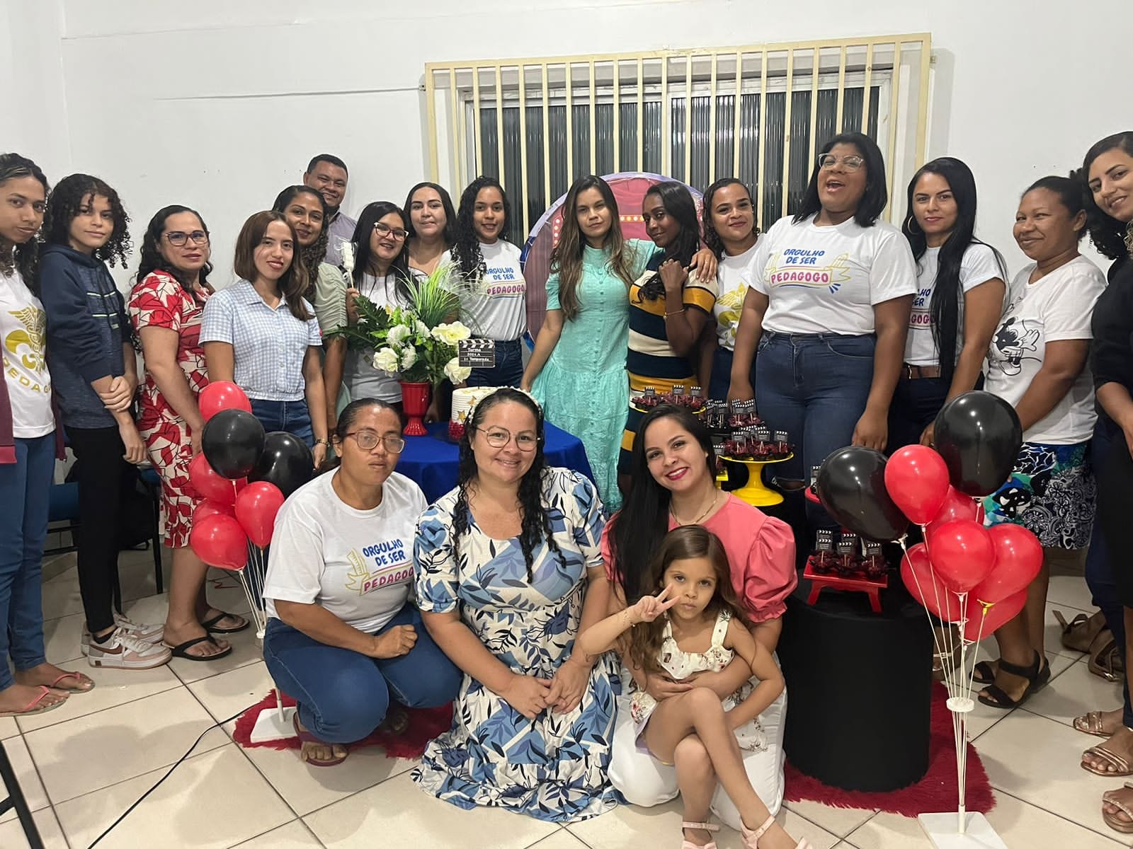 É com alegria que compartilhamos o projeto Cine Pedagogia, realizado pelos acadêmicos de Pedagogia 2024.1